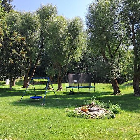 Chwila Moment - Dom W Okolicy Czarnej Gory, Nad Rzeka Villa Stronie Slaskie Exterior photo