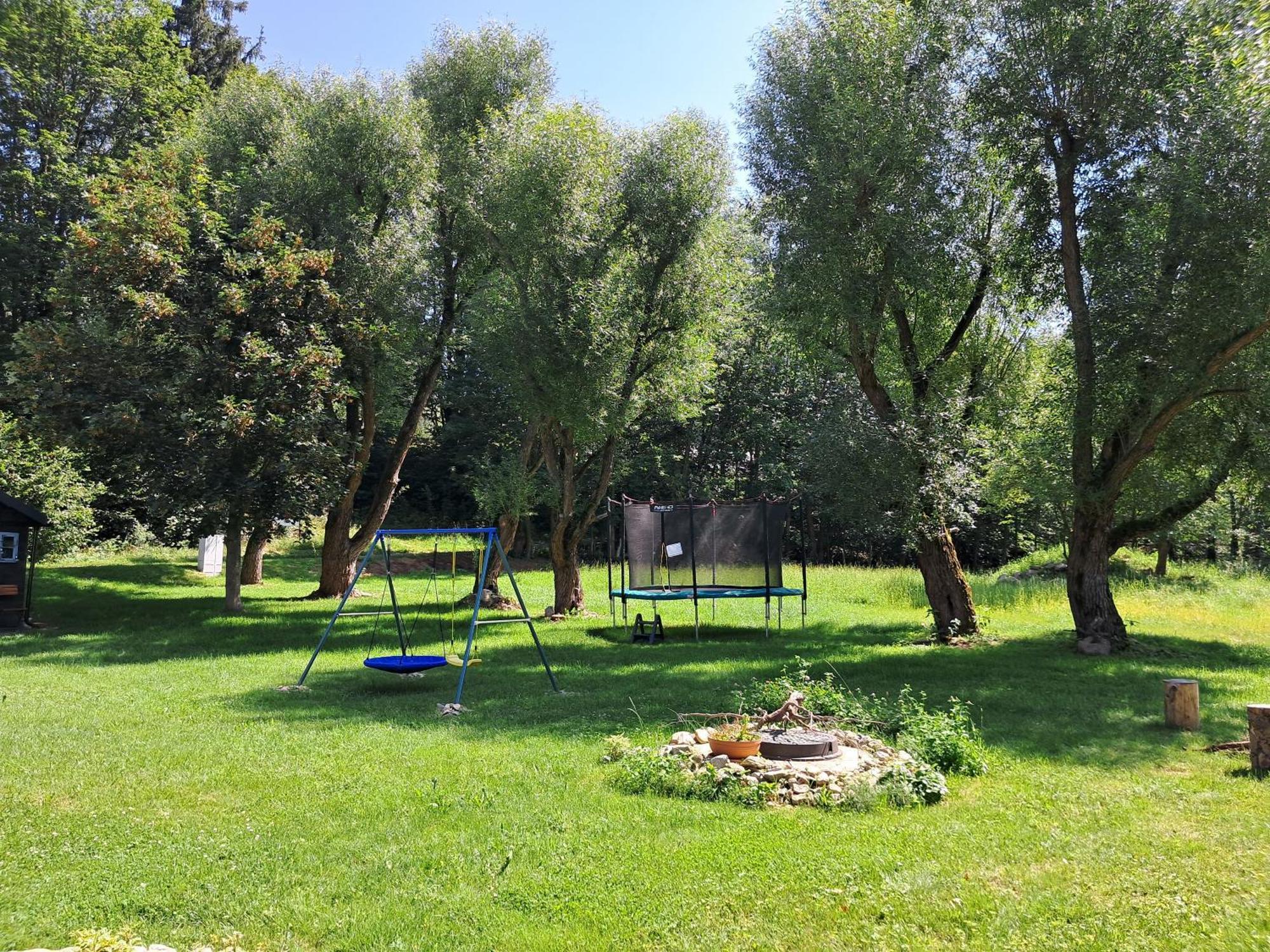 Chwila Moment - Dom W Okolicy Czarnej Gory, Nad Rzeka Villa Stronie Slaskie Exterior photo